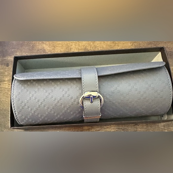Brand new in box Gucci clutch in gray - Picture 3 of 7